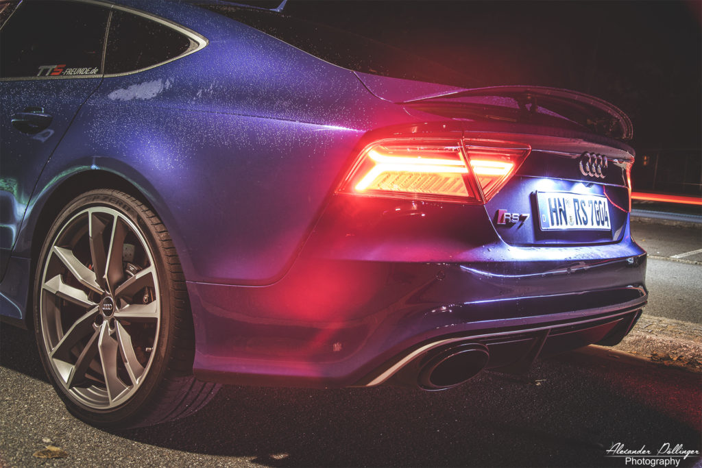 Audi RS7 Sportback performance ascariblue