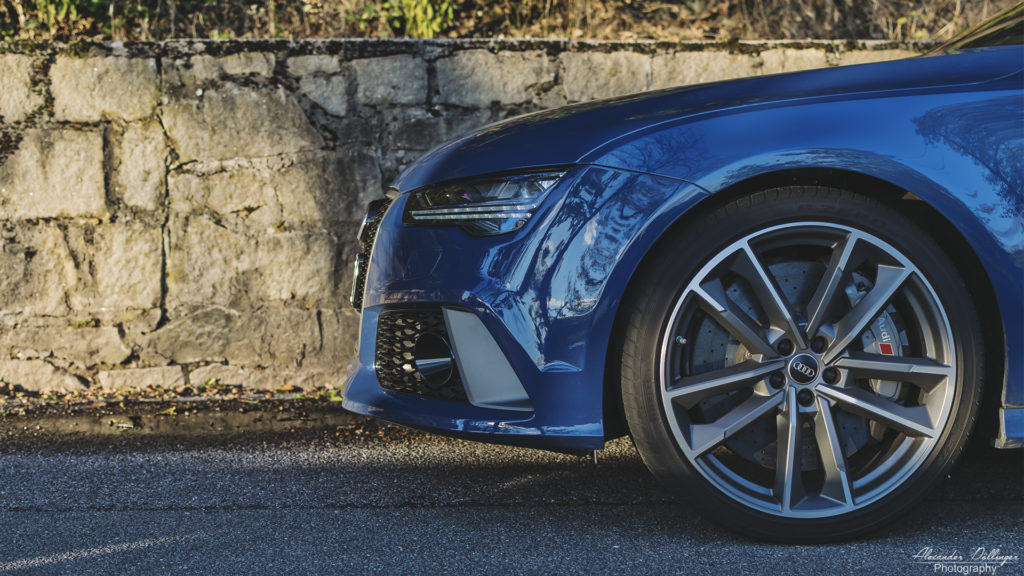 Audi RS7 Sportback performance Ascariblue