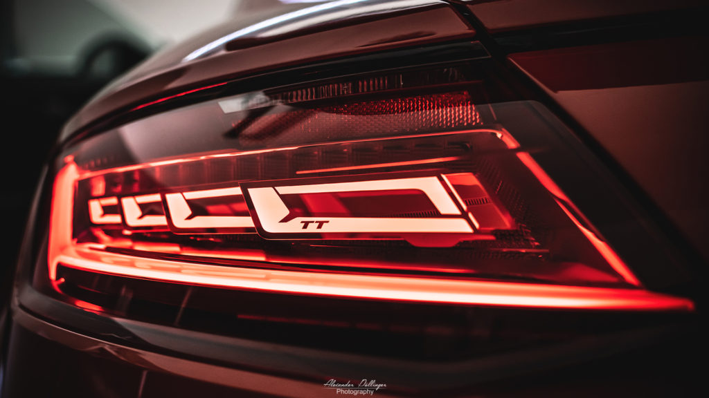 Audi TT RS OLED