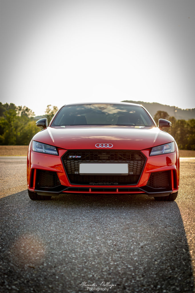 Audi TT RS Catalunya Red