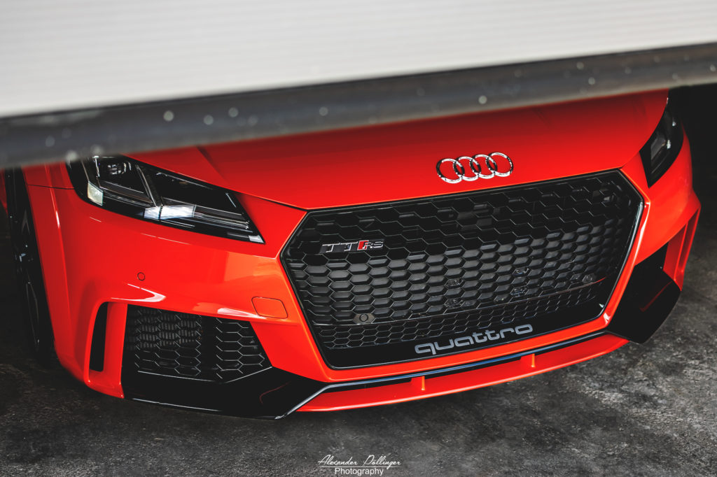 Audi TT RS Catalunya Red
